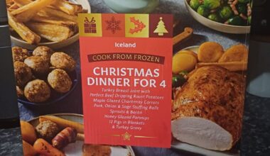 I tried Iceland's Christmas dinner in a box and they have added a new item
