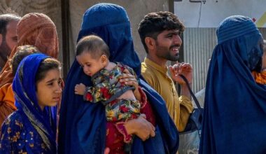 Migrant panic as over 1,000 refugees deported in one day amid brutal crackdown | World | News