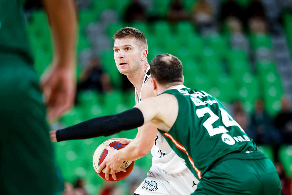 Edo Muirć, nekdanji zmaj, je zdaj igralec Ilirije. Foto: www.alesfevzer.com Edo Muirć, nekdanji zmaj, je zdaj igralec Ilirije. Foto: www.alesfevzer.com