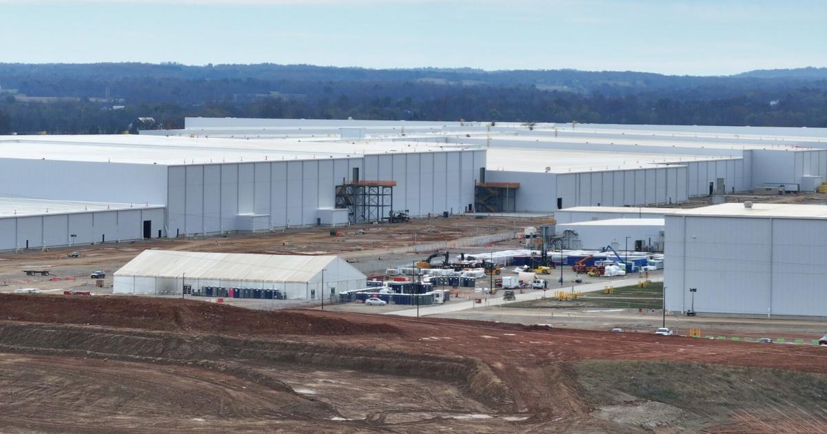 All 1,600 Kentucky battery plant employees laid off as Ford pivots away from EV business | Business