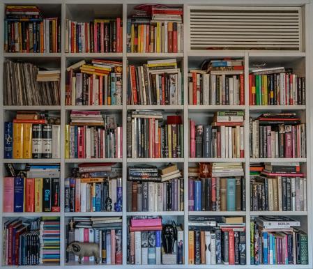 Sus libros, entre los que los títulos de Truman Capote ocupa un sitio central