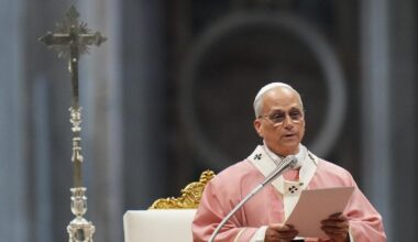 Pope criticizes prison overcrowding during special Mass for inmates, guards and families | World News