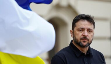 Ukraine says ready to accept NATO-style security guarantees