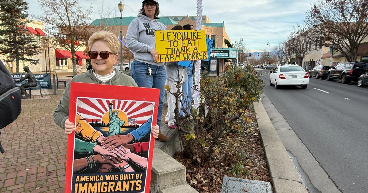 Rogue Valley residents rally for ‘Day Without an Immigrant’ day | Local