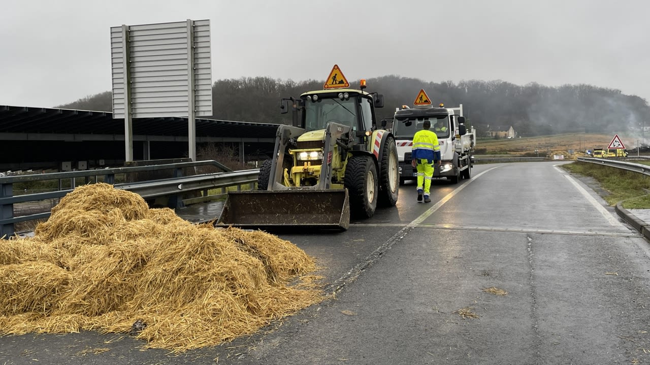 La N10, à Pezou, était encore fermée à la circulation en ce samedi 20 décembre en matinée.