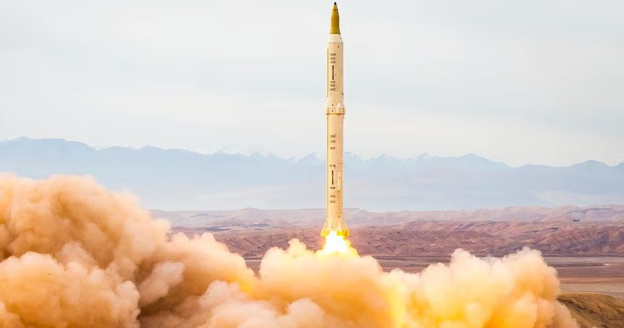 Western intelligence agencies spot unusual Iranian air activity, sources say