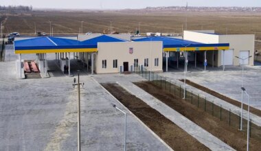 Russian drone attack on Ukraine's south forces closure of border crossing with Moldova