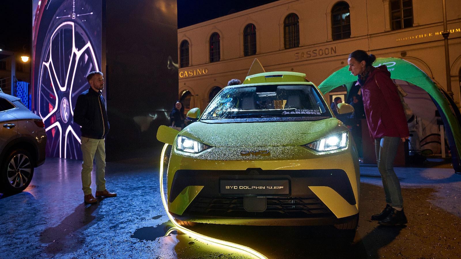 The Rest of the World is Lapping the U.S. in the EV Race /   A recent report found that slowed EV adoption in the USA will make Americans sicker and poorer due to increased air pollution and higher total ownership costs  
#GlobalCarbonFeeAndDividendPetition