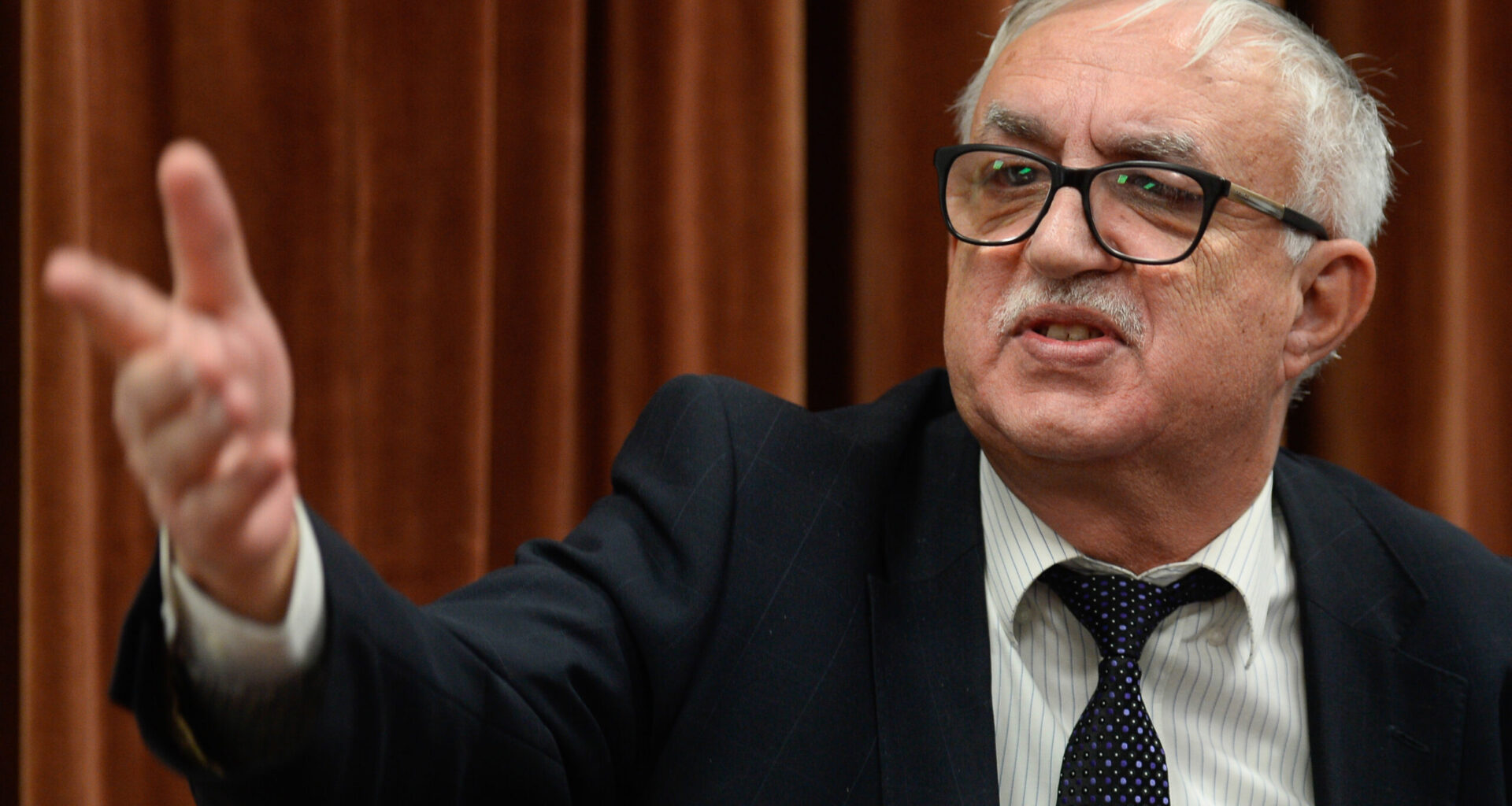 Referendum pe profesii nu există în România și nu poate fi organizat legal