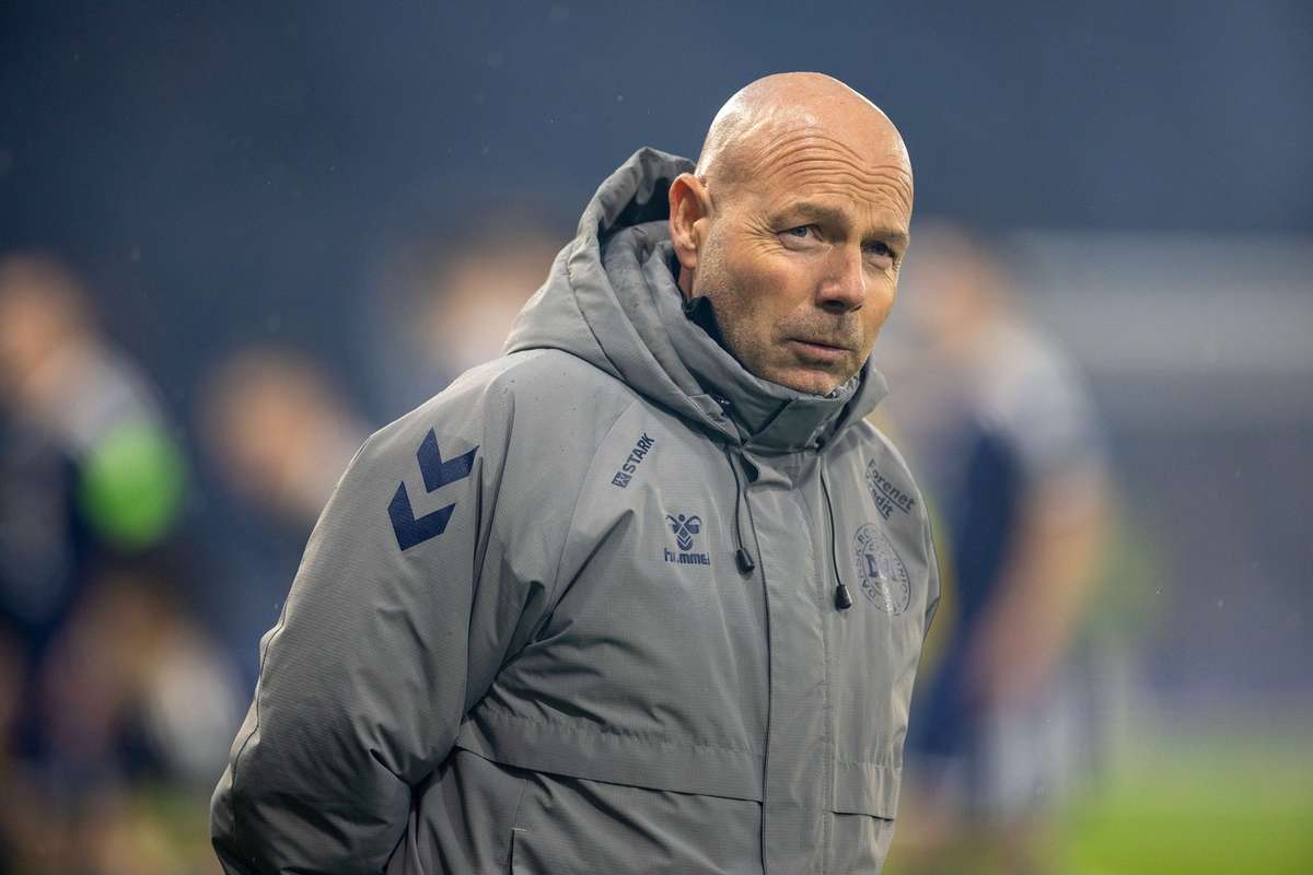 Riemer says Denmark must qualify for World Cup after avoiding big nations in lucky draw