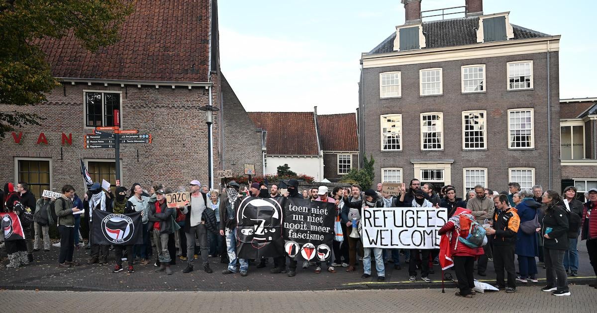 Antifascisten geven extreemrechts een grote bek terug: ‘Fascisten moeten zien dat de straat niet van hen is’
