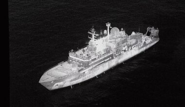 L'OTAN traque un navire russe au large des côtes européennes