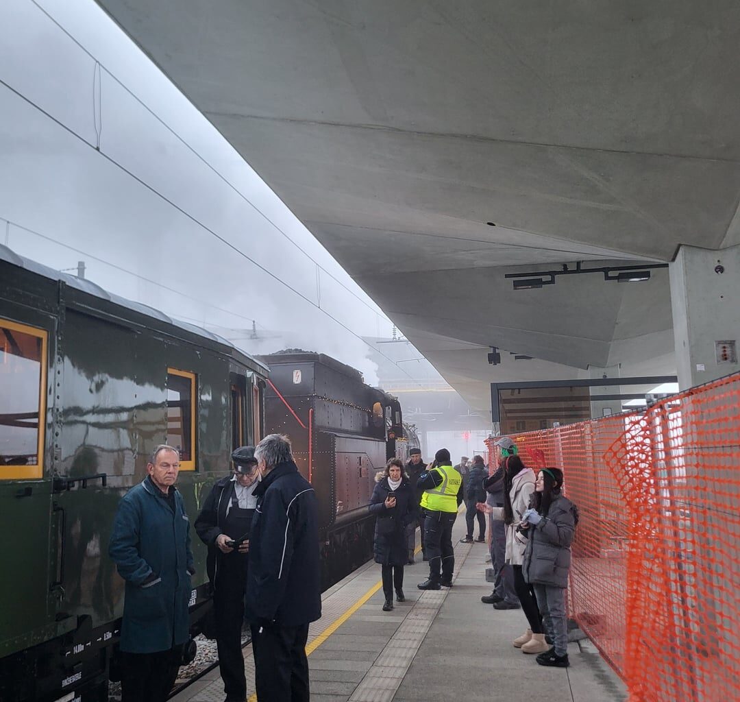 Utrinki z današnjega Božickovega vlaka (Ljubljana - Kamnik)
