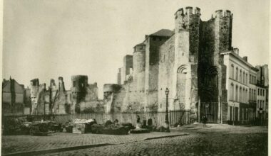 Then & now; Gravensteen Castle, Ghent in 1893, just before large-scale restoration began. The castle was in poor condition because monument preservation was not well-known at the time: until ca 1884, a cotton factory was located in the castle itself, and workers' houses were built against its walls.