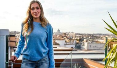 La Venere Francesca Faccini durante l&rsquo;evento del Ministero del Turismo, "Welcome to Meraviglia, Natale tra tradizione e innovazione&rdquo;, presso il Maio Restaurant Rooftop, Roma, 18 dicembre 2025. ANSA/ANGELO CARCONI