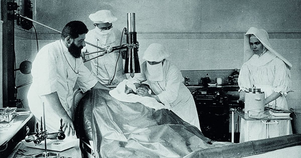 120 years since the first corneal transplant: Olomouc placed Czechia in the history of medicine