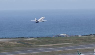 Smo tik pred novo vojno? Rusi odpovedali polete, evakuirali bodo državljane.