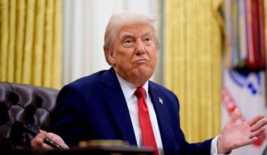 Americans Say They Can’t Afford Holiday Gifts Under Billionaire Trump