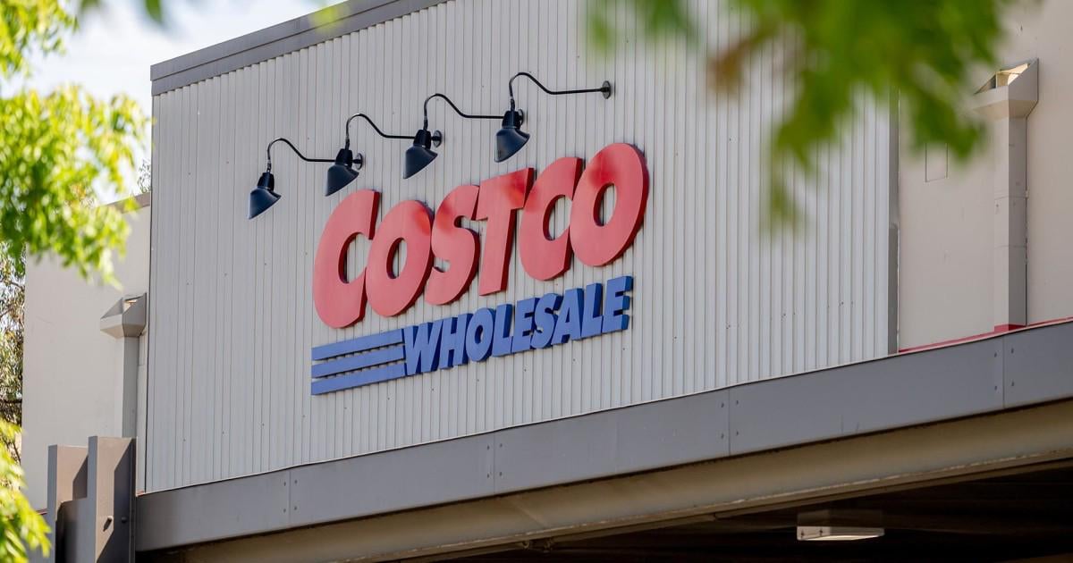 Costco sues the Trump administration, seeking a refund of tariffs