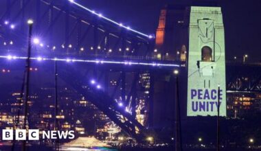 Sydney sends message of peace for New Year's after Bondi terror attack