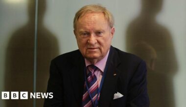 Dignitas founder dies by assisted suicide aged 92, group says