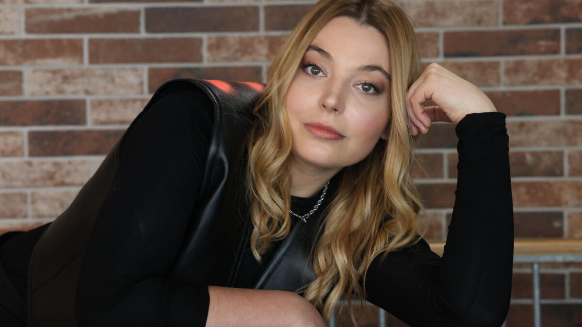 « Le neuf, c’est le chiffre de l’espoir » : Santa marque l’histoire du Téléthon avec un don « jamais vu » dans l’émission