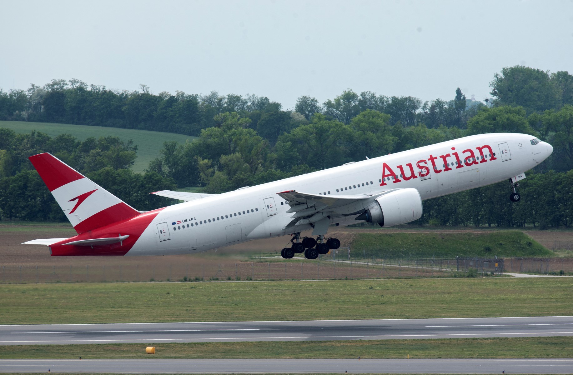 Aircraft of Austrian Airlines