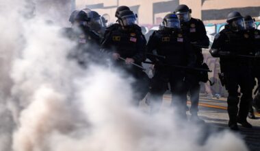 Judge refuses to dismiss restrictions on LAPD use of ‘less lethal’ projectiles at protests – Daily News