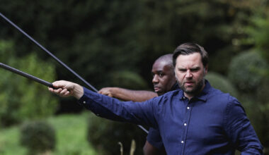 11 times JD Vance was a pathetic jerk