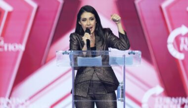 Anna Paulina Luna backs Vance for president in 2028