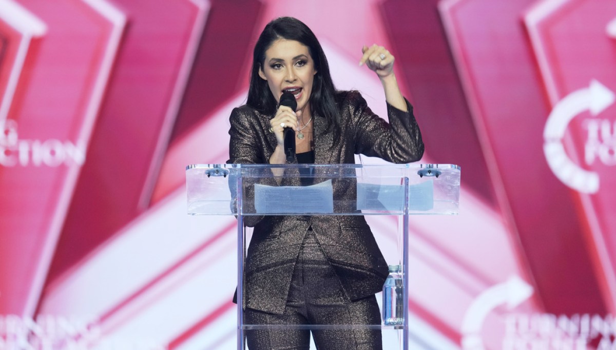 Anna Paulina Luna backs Vance for president in 2028