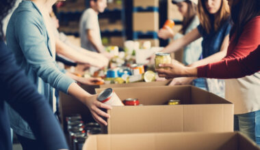 TravelBrands donates $10,000 to Food Banks Canada