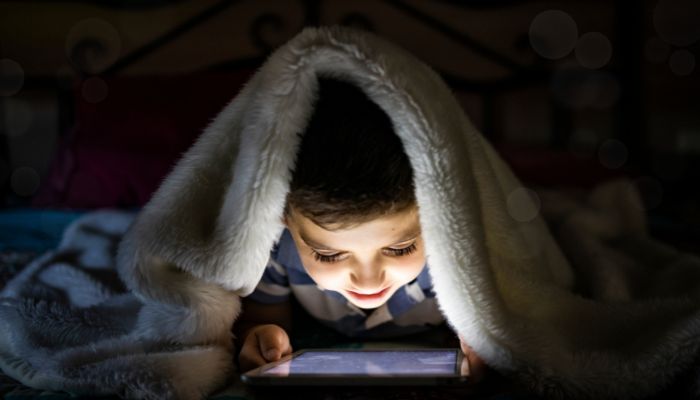 Australia tightens online access for ages 16 and under with nationwide ban