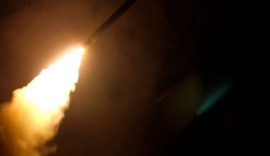 "Si Poutine refuse la paix, nous devrons changer radicalement la donne": un fidèle allié de Trump menace la Russie et évoque une arme redoutable