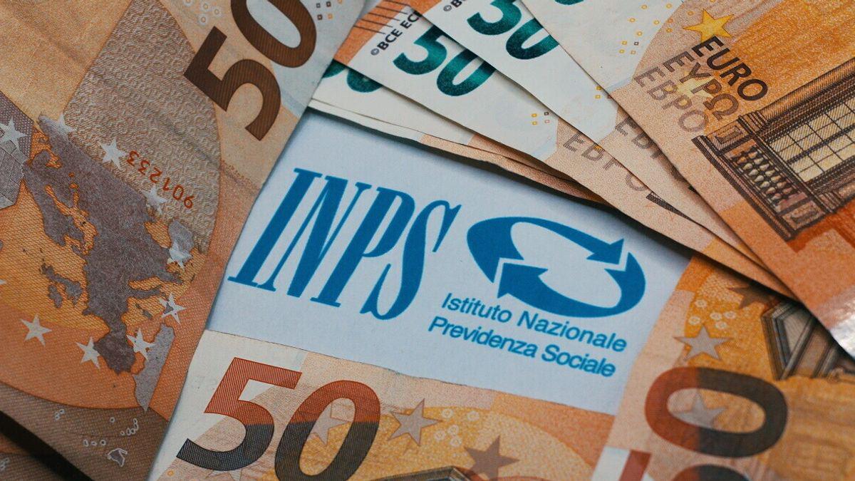 Manovra, doppia stretta sulle pensioni dal 2032: per le "finestre mobili" e riscatto della laurea