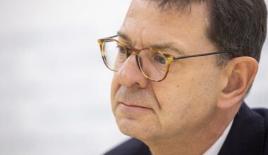 Number of Ukrainian refugees in Switzerland after allowing men aged 18-22 to travel rises insignificantly – Ambassador