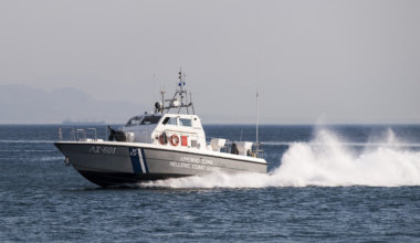 Coast guard rescues 70 migrants off Crete, bringing Friday’s total to 460