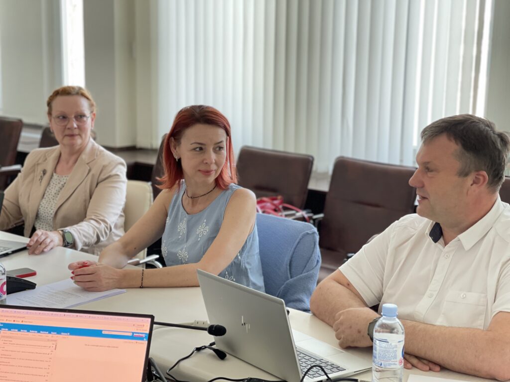 Currently, many Moldovan farmers seek experts' assistance to apply for government funds, but the EU-funded Twinning Agrifood project aims to change that. Photo by the Agrifood Twinning project.