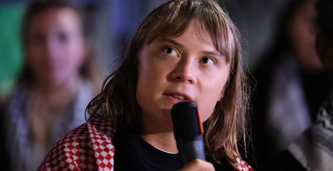 Greta Thunberg gripen vid demonstration i London