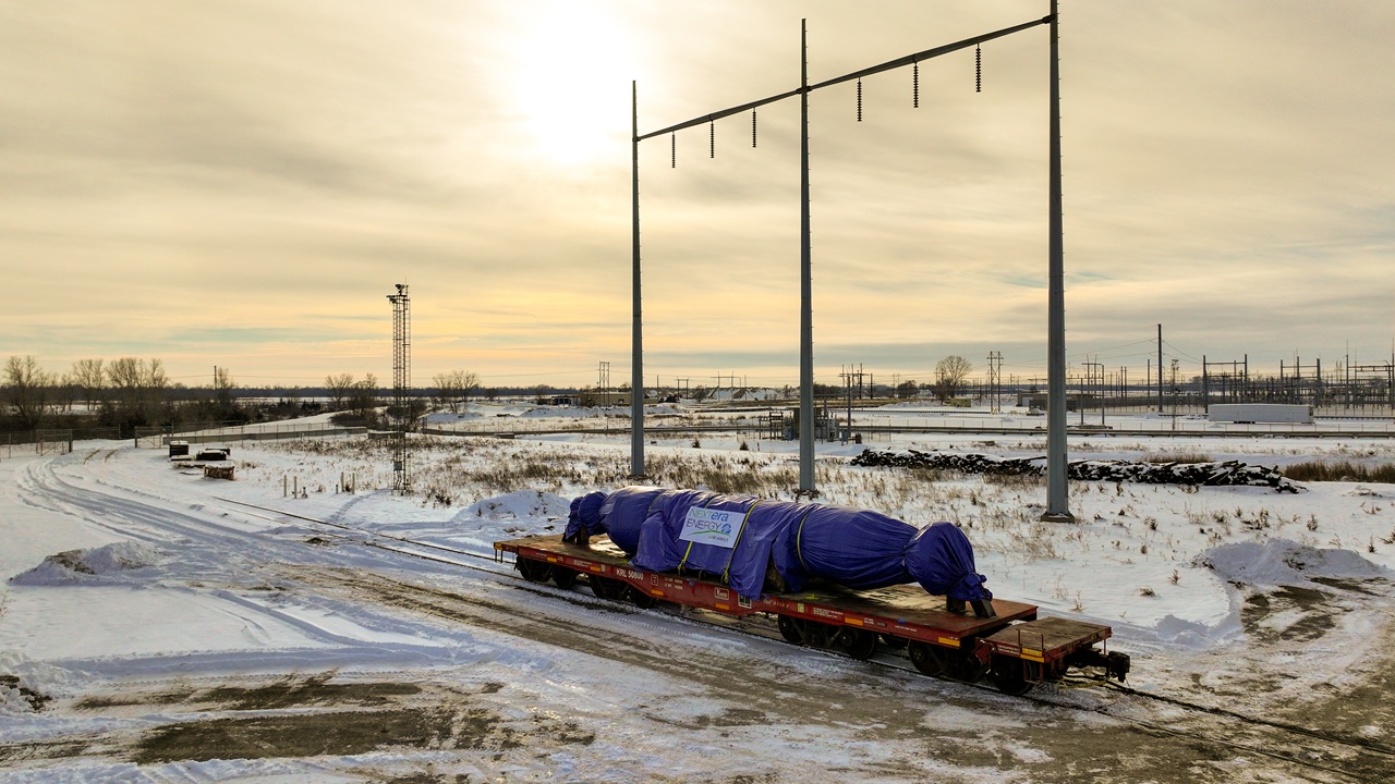 The Duane Arnold Energy Center's generator rotor leaves Palo the morning of Friday, Dec. 19 by rail en route to Schenectady, New York, for refurbishment.