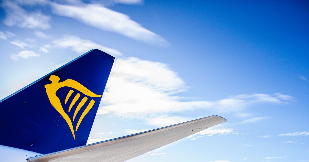 Ryanair plane 'drops 10,000ft' causing 'multiple injuries' before urgent landing