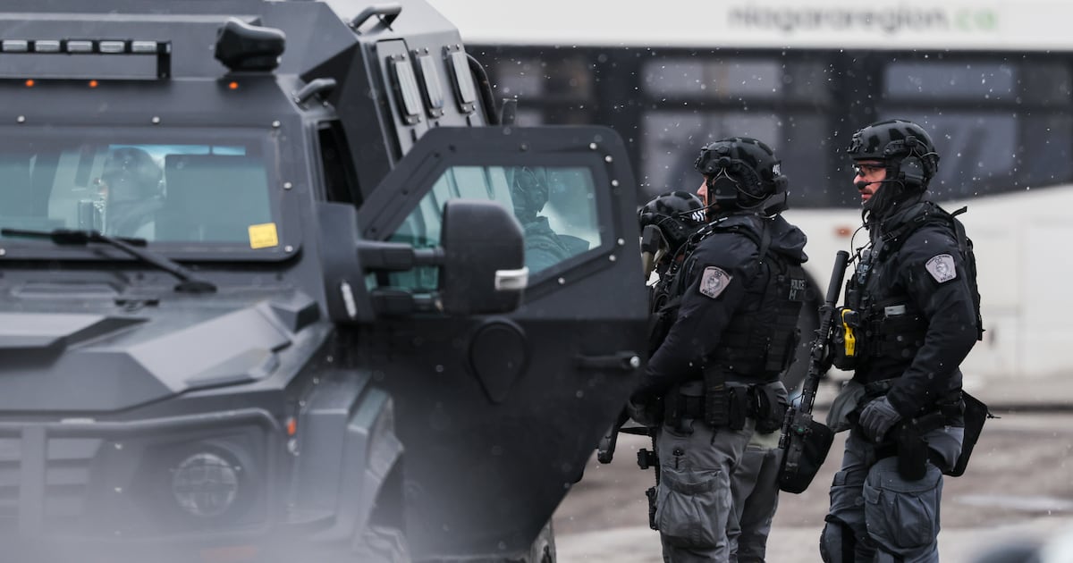 Welland residents told to stay inside as police standoff stretches into second day - CTV News