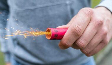 Silvester-Statistik aus 17 Jahren: Fast alle Böller-Verletzten sind männlich | MDR.DE