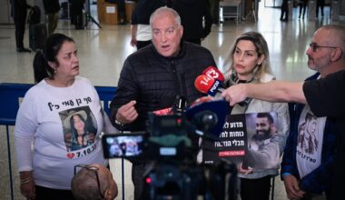 Netanyahu testimony paused after guards tussle with bereaved families