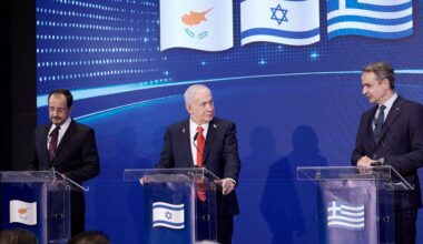 Turkish media react strongly to Greece-Cyprus-Israel trilateral meeting