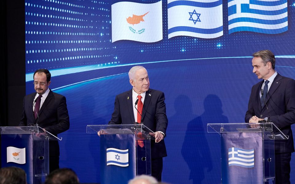 Turkish media react strongly to Greece-Cyprus-Israel trilateral meeting