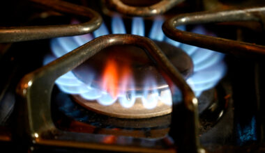 A study determined that gas stoves were the primary source of indoor nitrogen dioxide pollution. Credit: Olivier Douliery/AFP via Getty Images