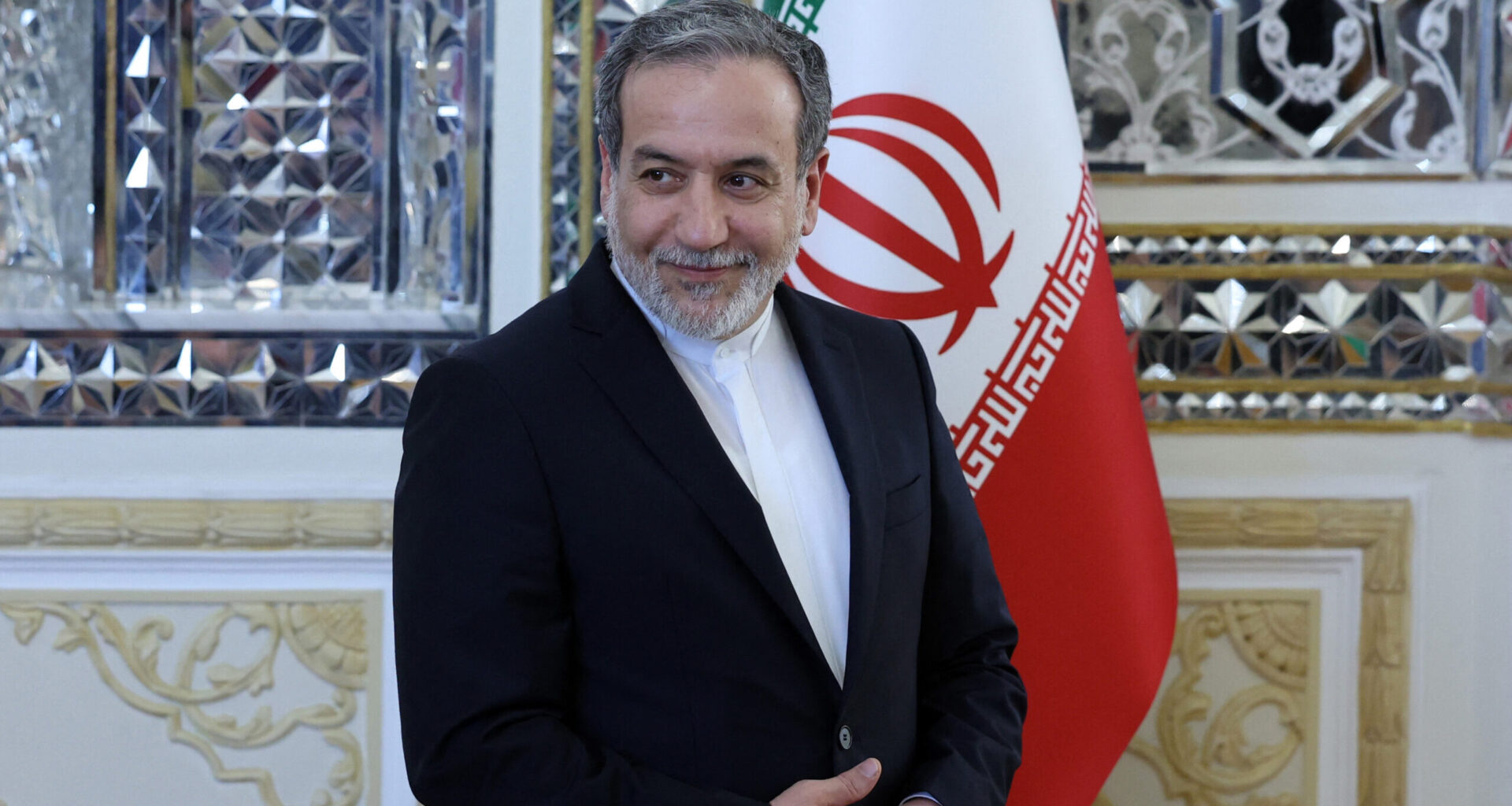 Lebanese Minister Rejects Tehran Visit, Iran’s Araghchi To Hold Talks in Beirut 