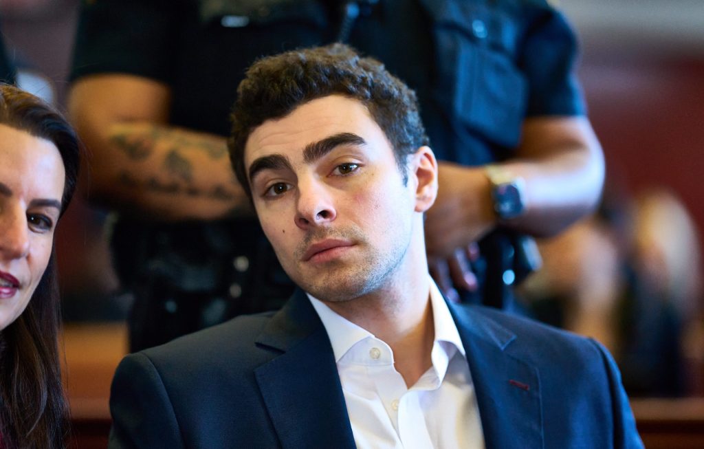 Luigi Mangione's lawyers claim AG Bondi has conflict of interest