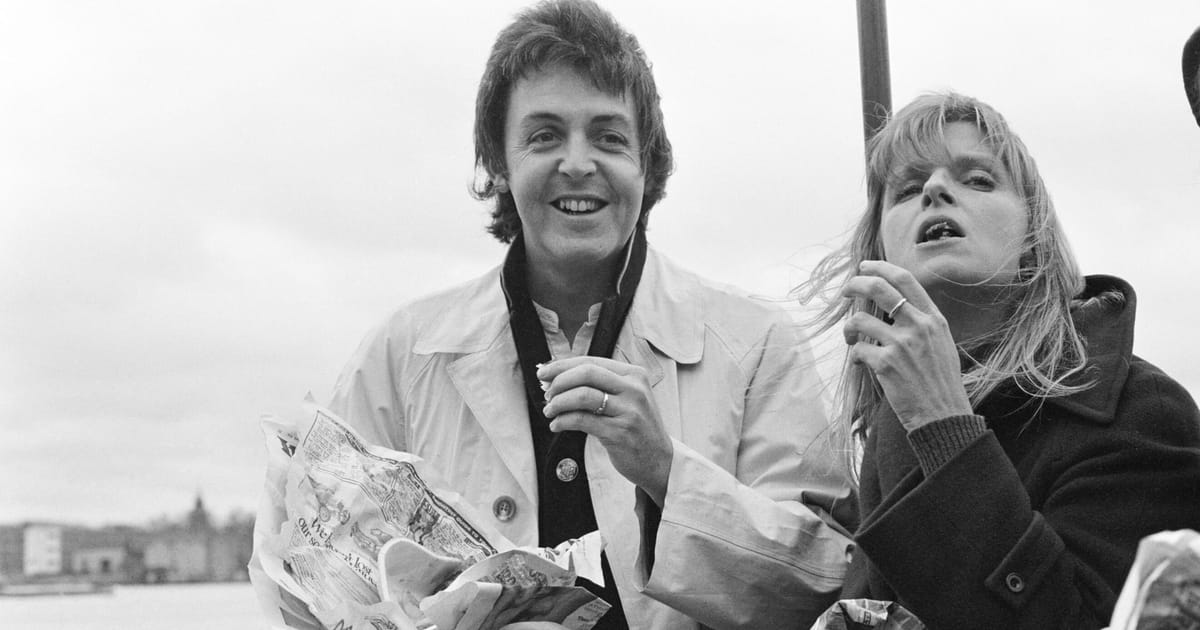 Paul McCartney joins uproar over EU ‘veggie burger’ ban - politico.eu